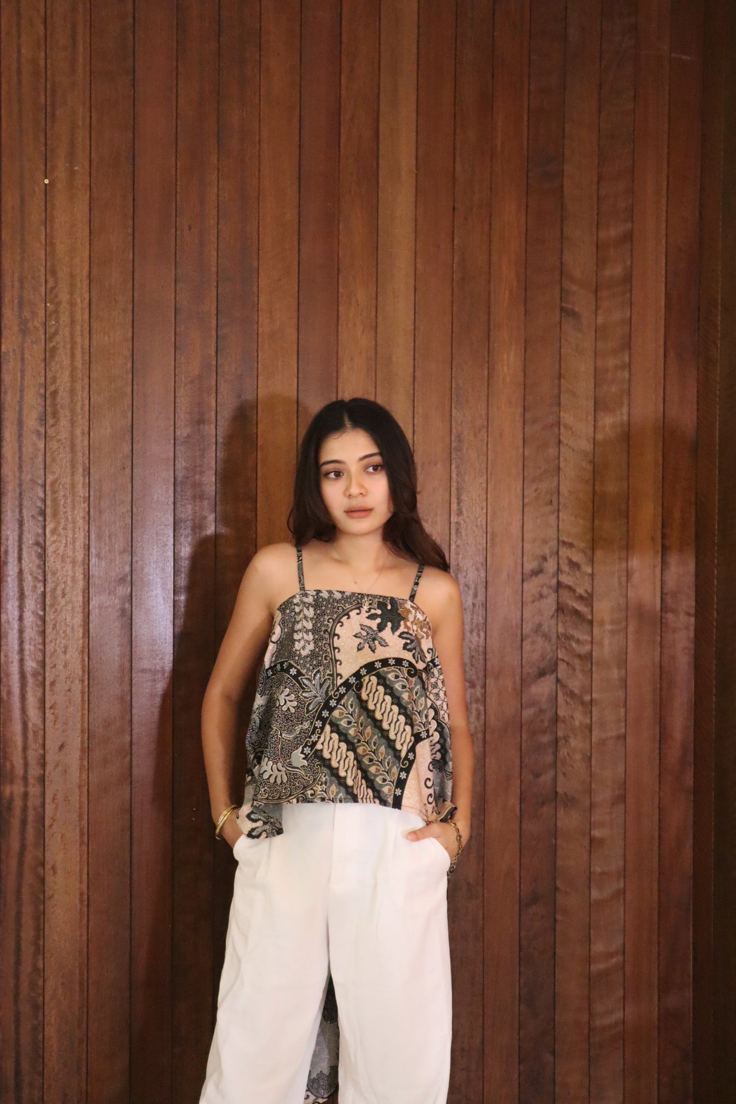 Teratai Top in Beige