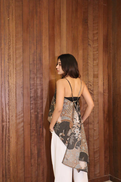 Teratai Top in Black