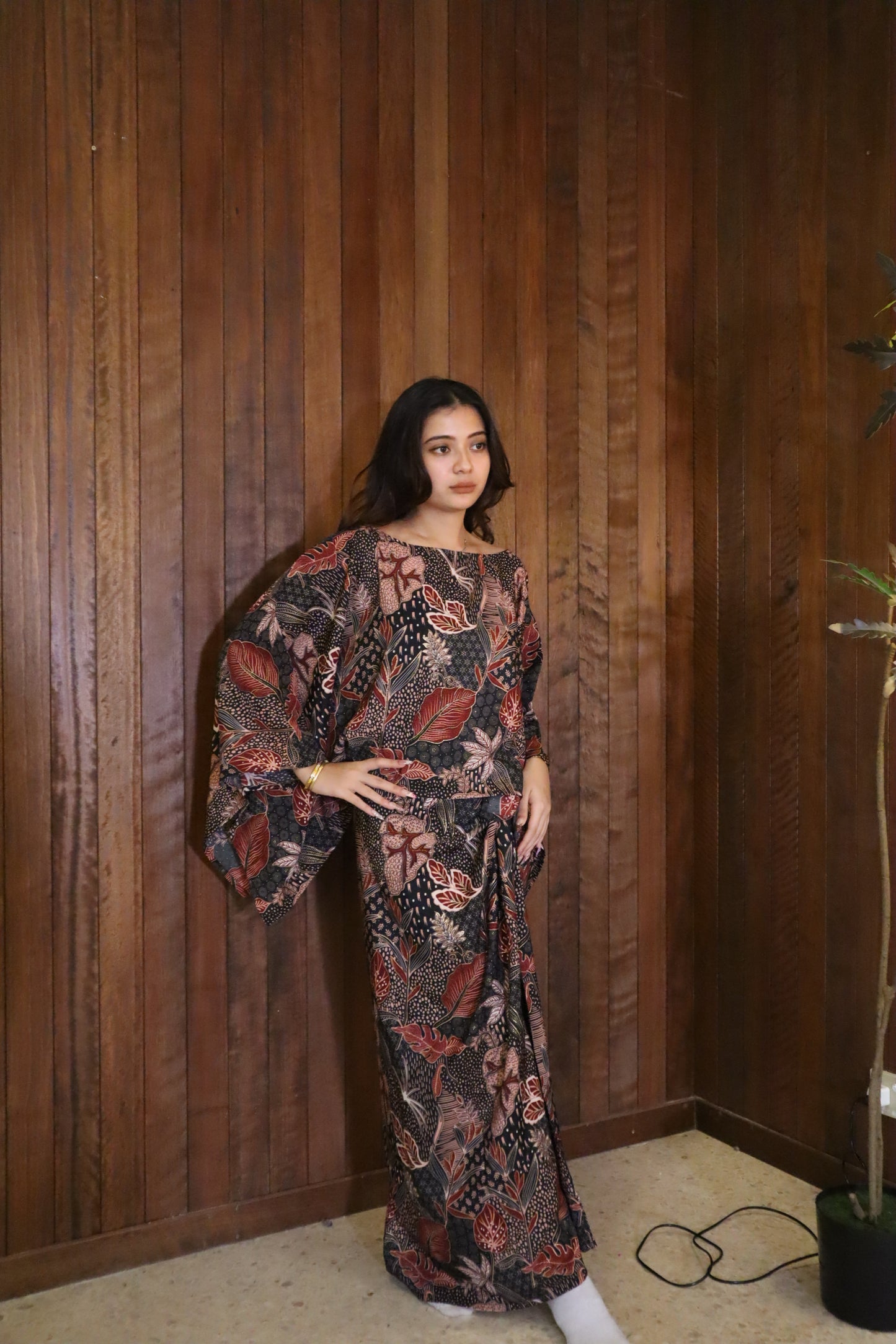 Seroja Sarong in Red