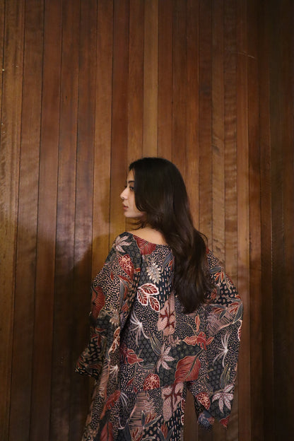 Seroja Sarong in Red