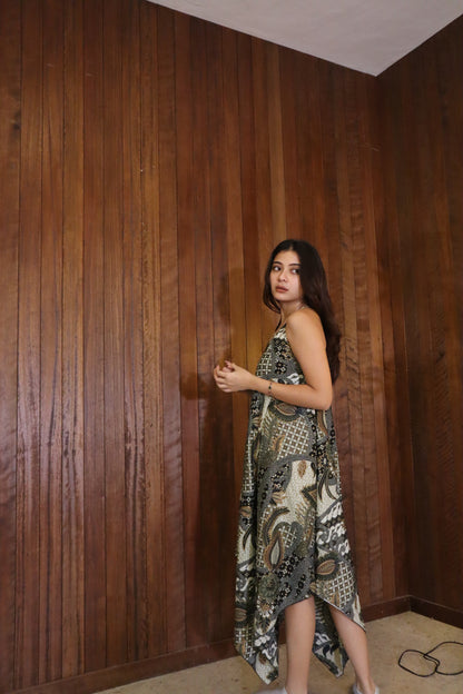 Dahlia Dress in Light Green